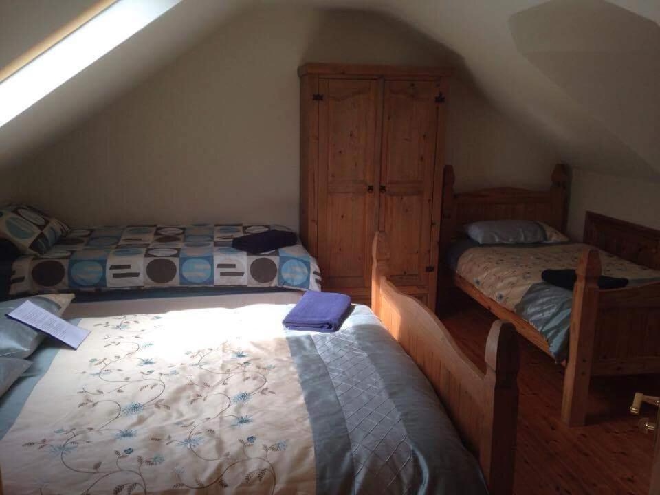 Tara House Bed and Breakfast Ballycastle Buitenkant foto