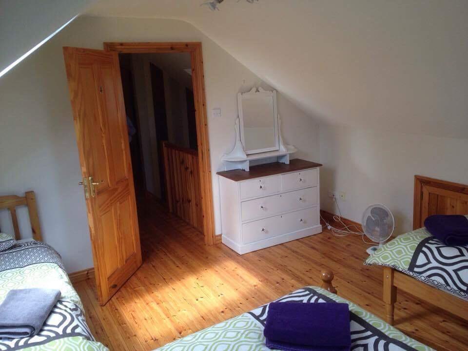 Tara House Bed and Breakfast Ballycastle Buitenkant foto